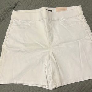 NYDJ shorts size 14